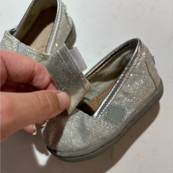 TOMS tiny Alpargatas baby Velcro shoes silver glitter size T3 (fits 6-12m) - Picture 7 of 7